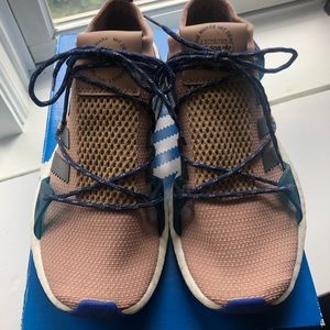 Adidas arkyn sneakers